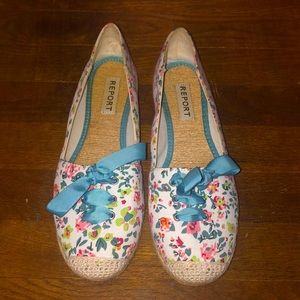 Floral flats with ribbon. Gently used.